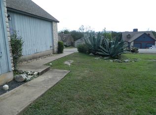 527 Cutty Trl APT A, Lakeway, TX 78734