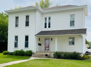 309 N Memorial St APT 2, Pittsfield, IL 62363
