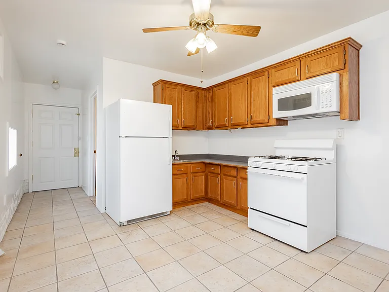 3969 Manford Cir — Photo 60
