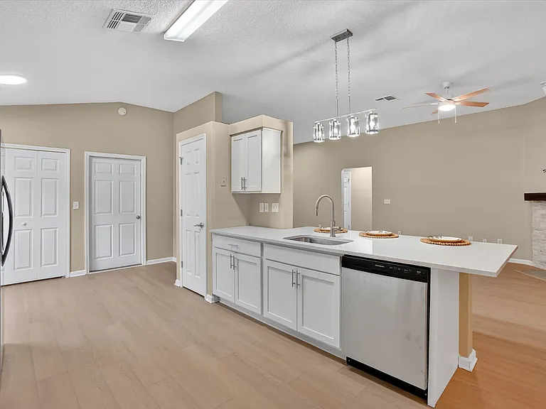 863 S Lilac Loop — Photo 15