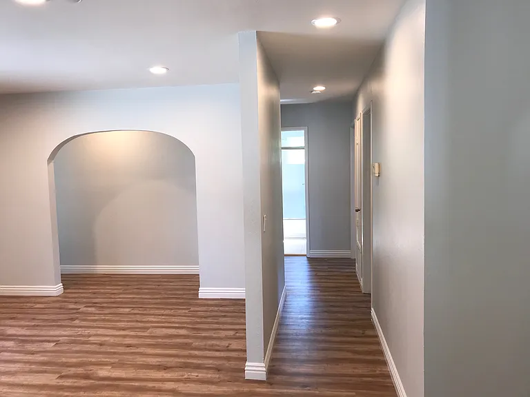 223 Chestnut Ct — Photo 16