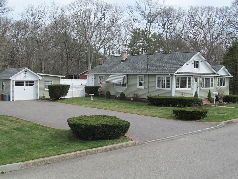 1st image of 21 Oak St