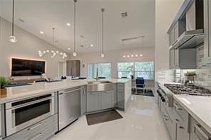 5th image of 6429 NW 52nd Court