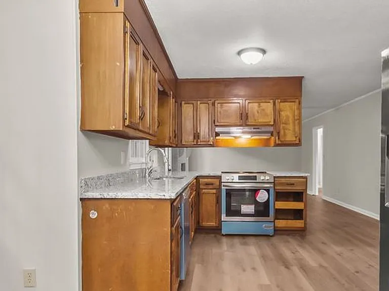 4215 Smith St — Photo 6