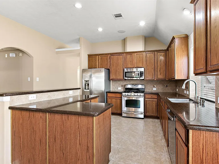 30411 Deleon Fields Dr — Photo 9