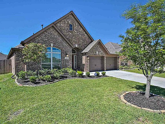 3rd image of 2922 Brighton Trails Ln