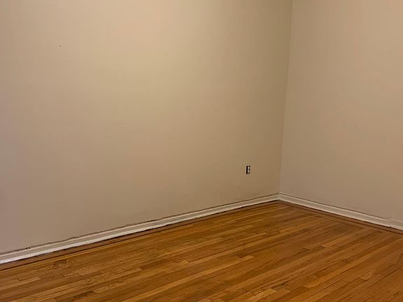 3rd image of 2453 Olinville Ave