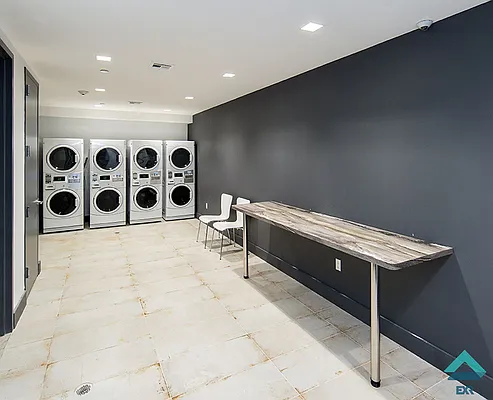 Rented by EXR | media 66