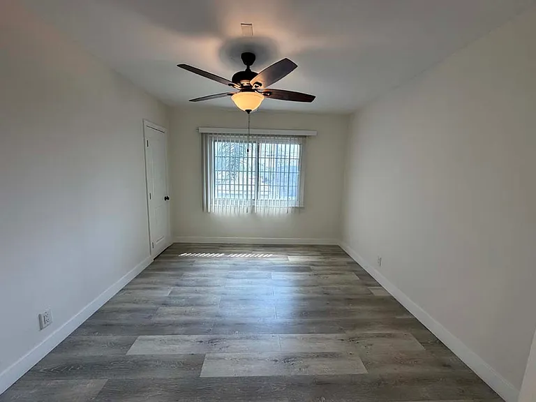 8818 Ramsgate Ave — Photo 12