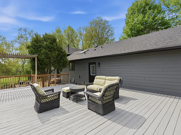 W309S10340 Knoll Ct — Photo 15