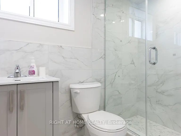 6 Bellvare Cres — Photo 17