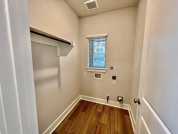 5th image of 18426 Palmetto View Dr