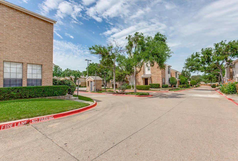 1st image of 3635 Garden Brk