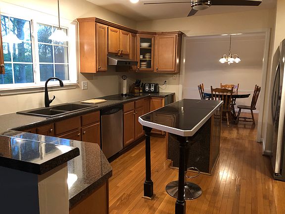 4th image of 10700 Leebur Dr
