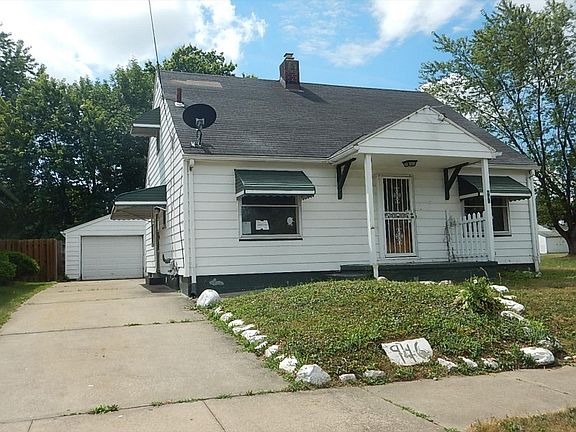 2nd image of 946 Wyley Ave
