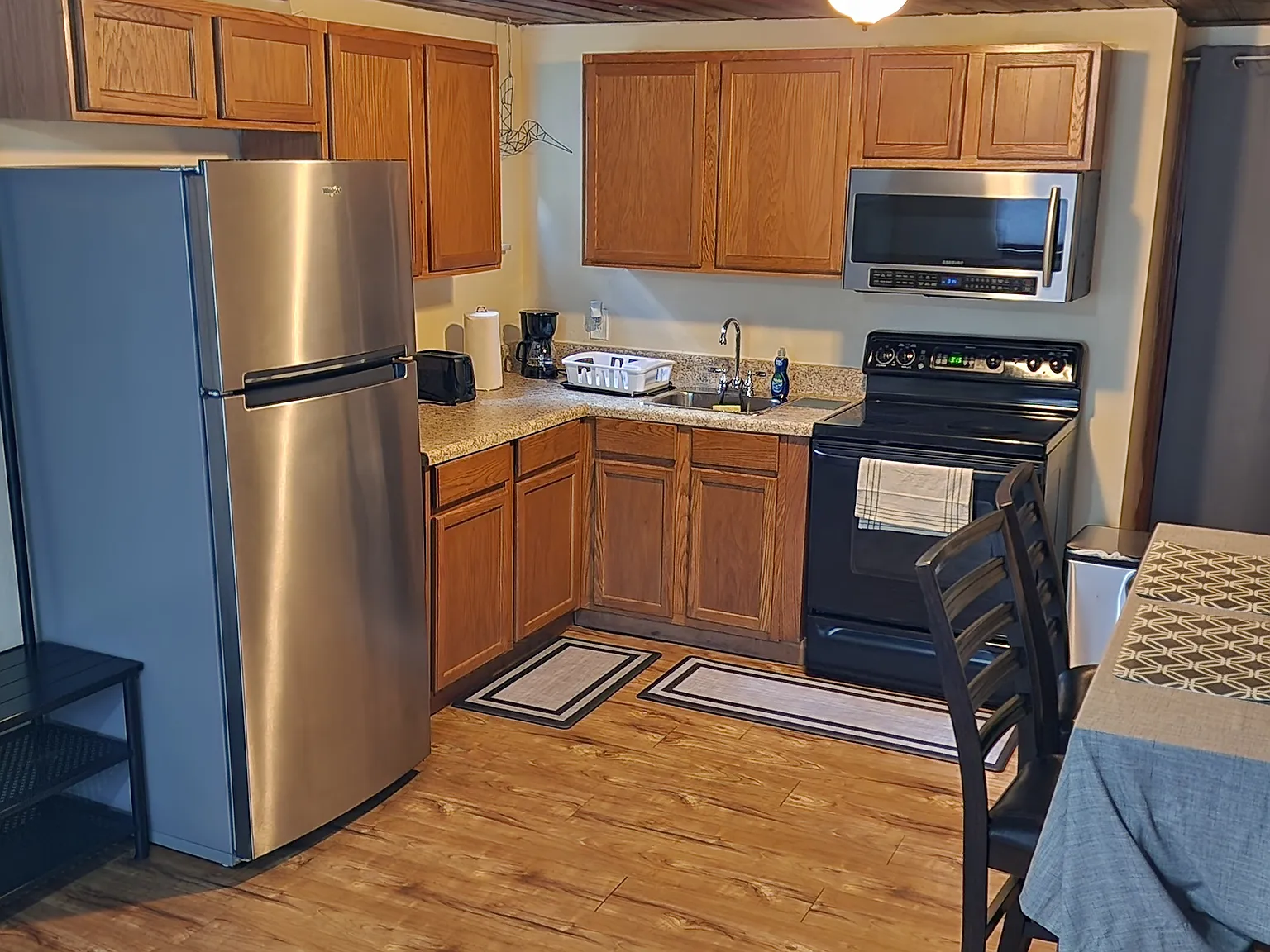 208 N Oakwood Ave — Photo 3