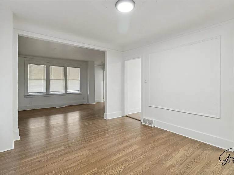 16211 Kentucky St — Photo 5
