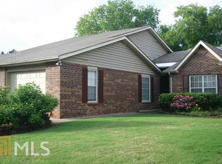 160 Monmouth Dr, Fayetteville, GA 30214