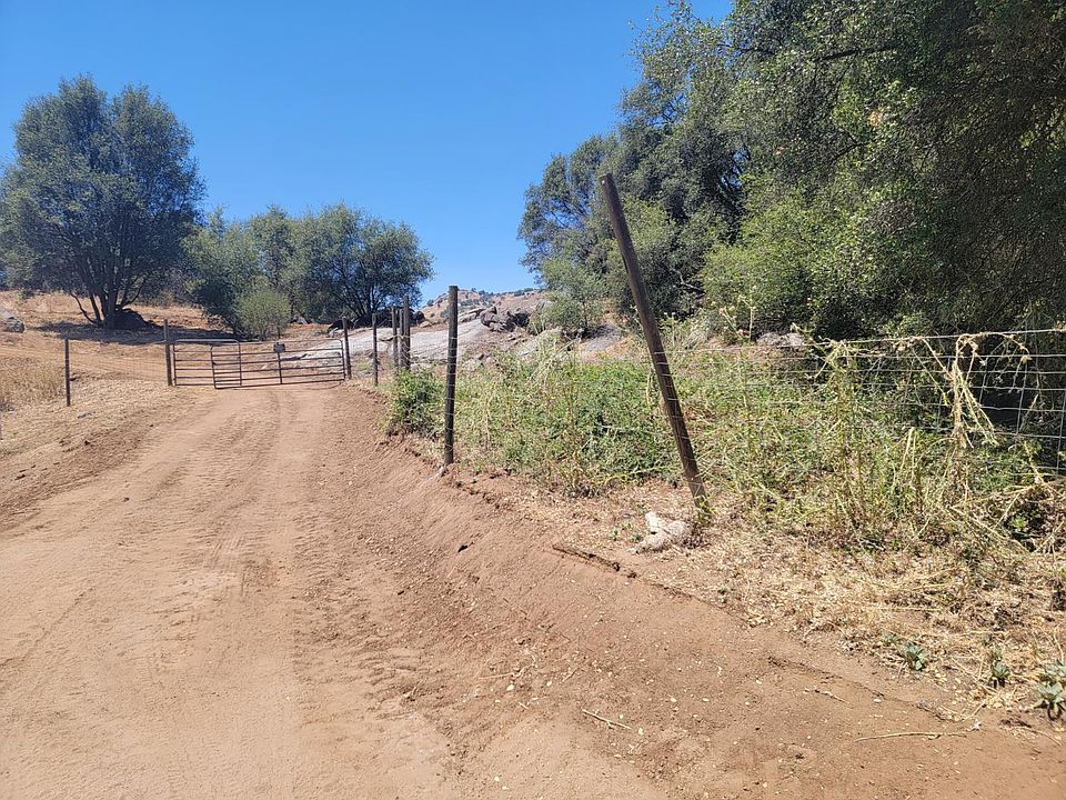 1st image of 533 Mound Ln