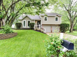 2327 Surrey St, Olathe, KS 66061