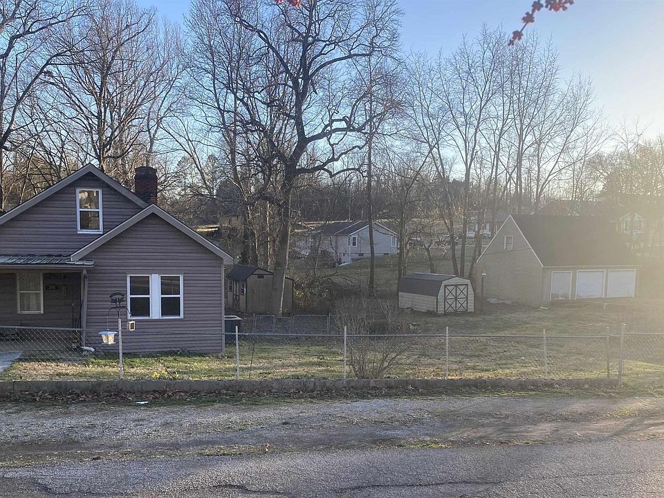 1st image of 206 Cayce Ave