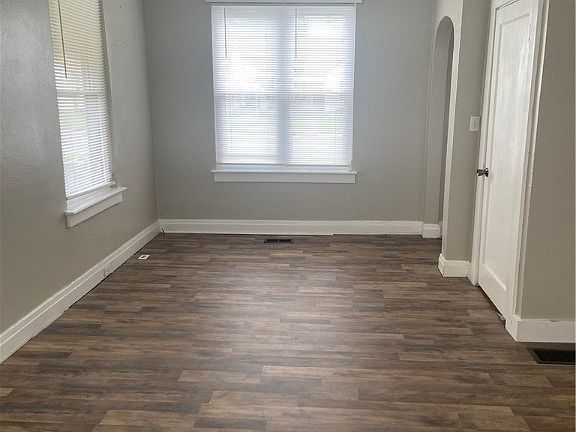 4th image of 1110 W Virginia Ave