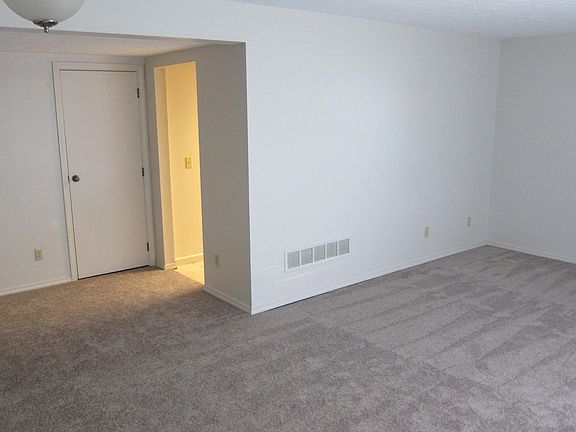 4th image of 200 Wyndcrest Ct APT A