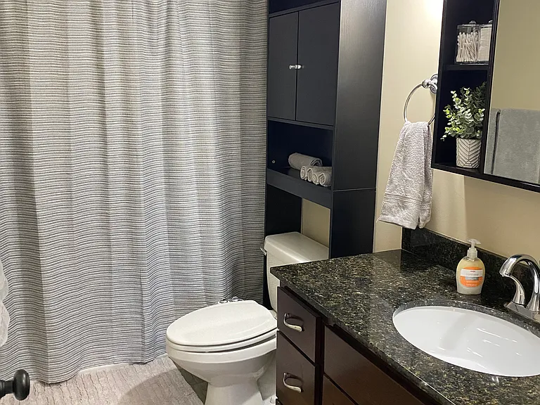 525 Winona Ave NW #1 — Photo 5