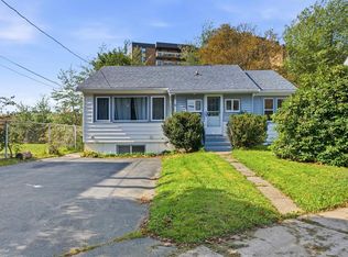 3360 Saint Andrews Ave, Halifax, NS B3L 3Y1