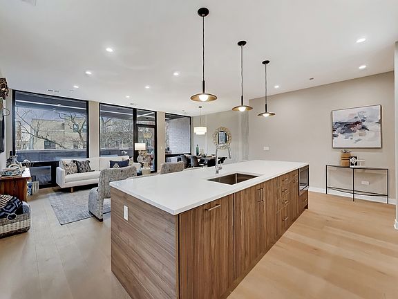 5th image of 5114 S Kenwood Ave #3B