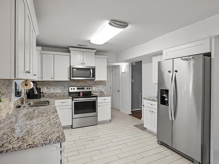 1810 Mehrens Ct — Photo 13