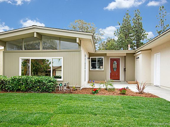 3rd image of 8691 Highwood Dr