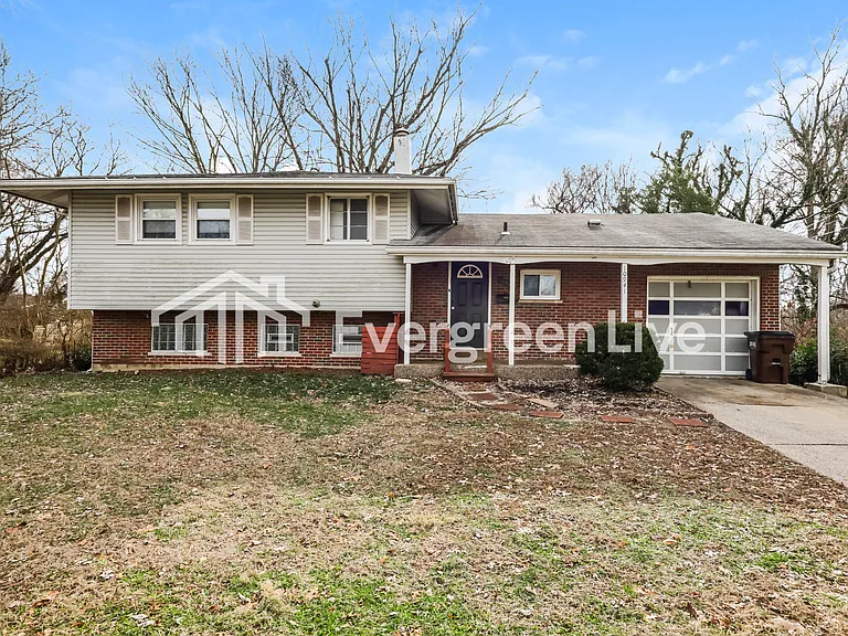 10941 Corona Rd — Photo 1