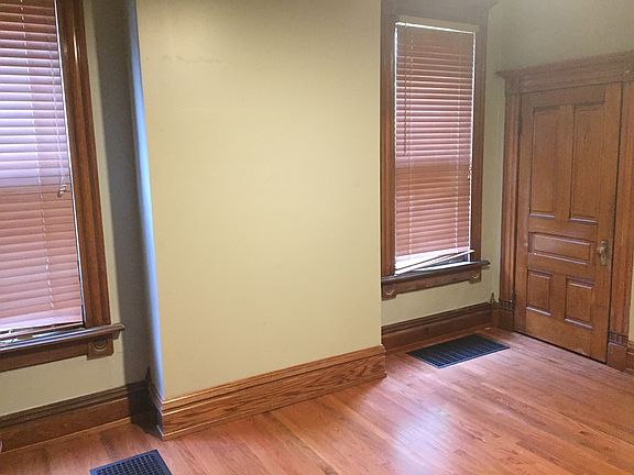 4th image of 79 E Deshler Ave