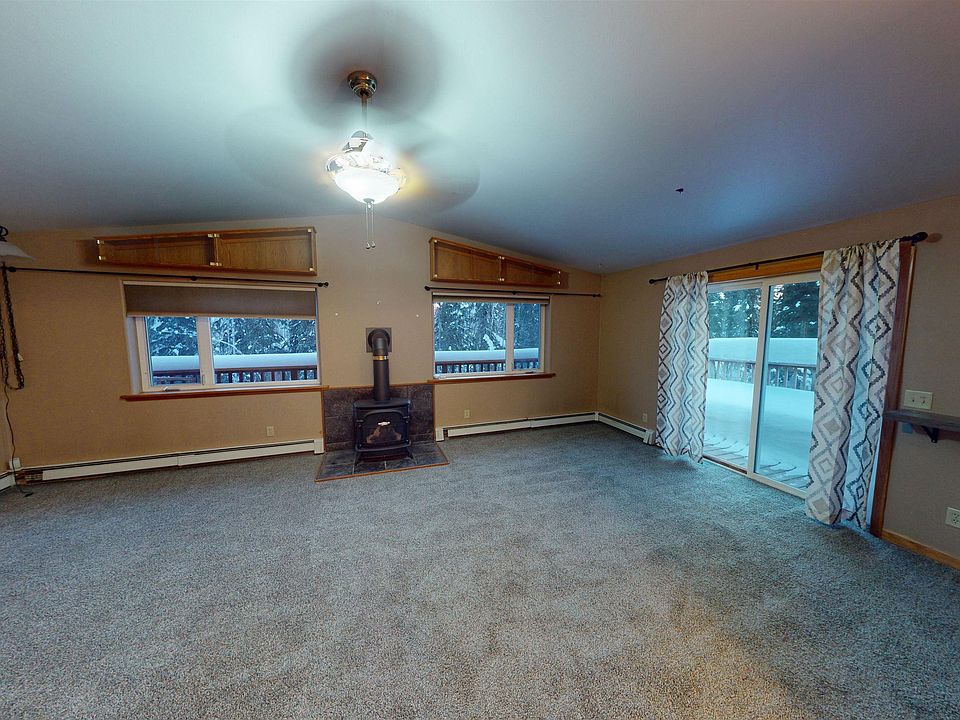2nd image of 468 Jeannette Way