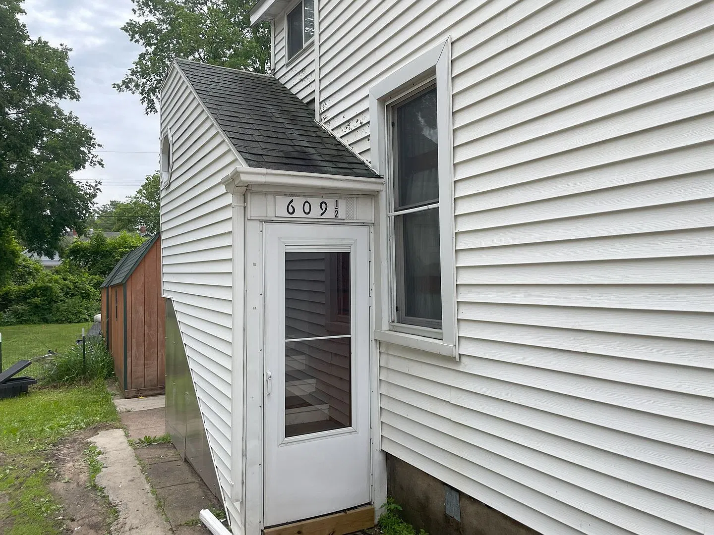 609 Franklin Street — Photo 2