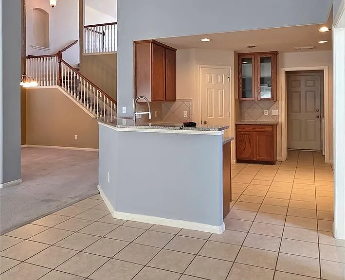 2202 Drake Falls Dr — Photo 15