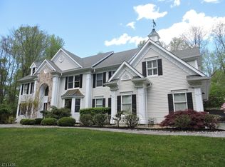 92 Fairmount Rd E, Califon, NJ 07830