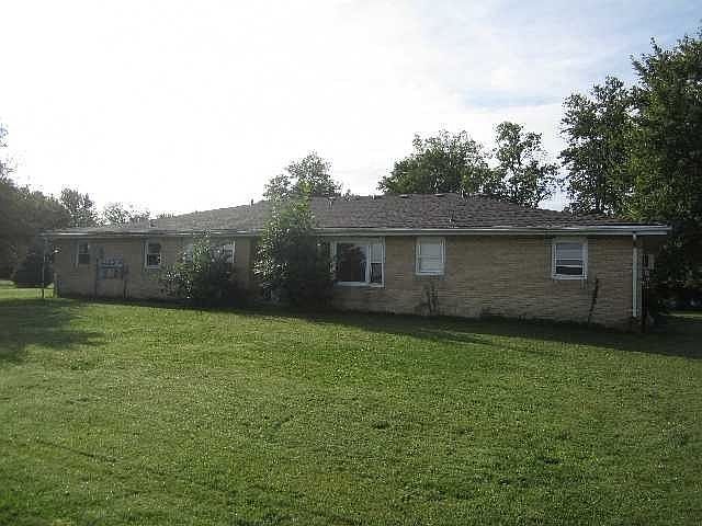 2nd image of 210&310 E Lincoln St
