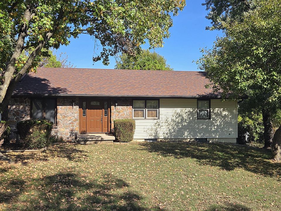1st image of 18575 E 2036th Road