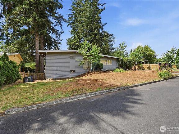 2nd image of 1511 143rd Avenue SE
