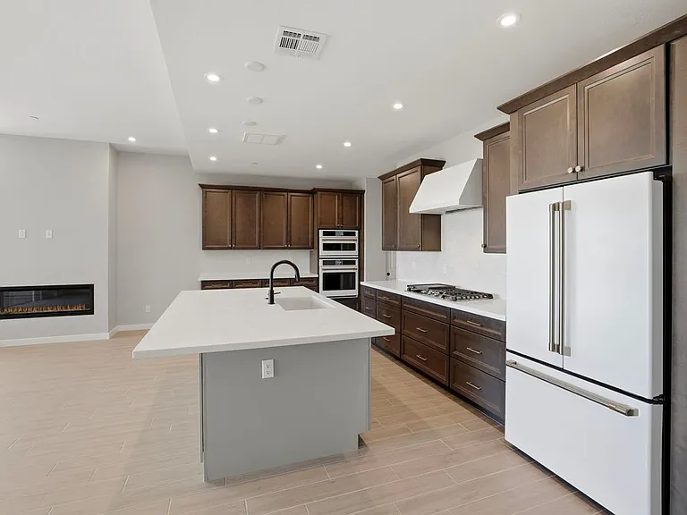 941 Cumberwood Ct — Photo 6