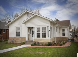 1611 Monroe St, Paducah, KY 42001