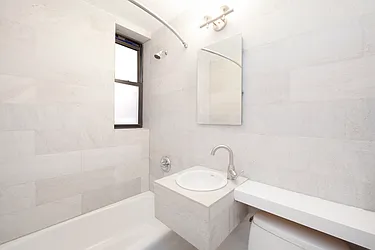 Rented by R New York