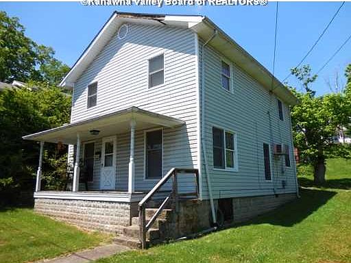 2nd image of 1104 Red Oak St