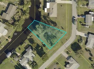 1879 Flamingo Dr, North Fort Myers, FL 33917