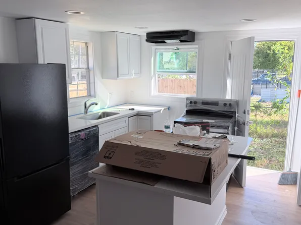 2617 Sam Wilson St, Houston, TX 77020