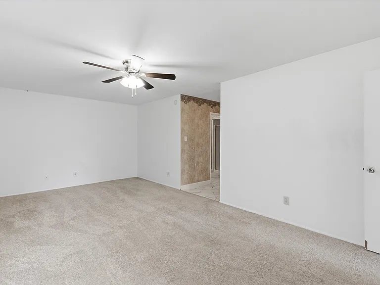 7612 Jerome Dr — Photo 24