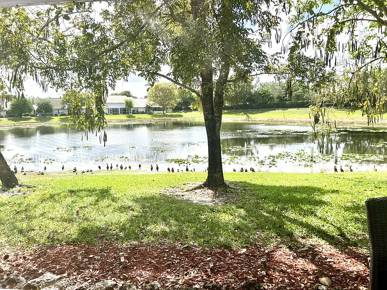 10614 Lake Shore Dr — Photo 16