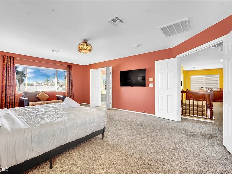 9677 Casper Peak Ct — Photo 32